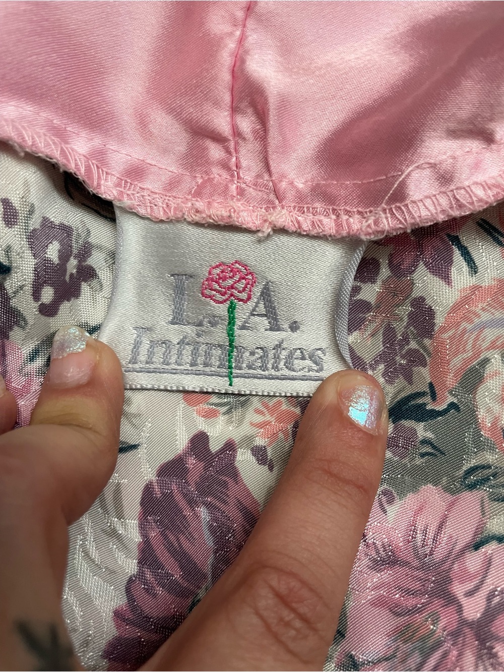Vintage 90s L.A. Intimates Floral Satin Kimono Robe with Pink Trim - Picture 3 of 13